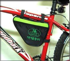 BICYCLE HERO BIKE FRONT FRAME PIPE BAG TRIANGLE VELCRO