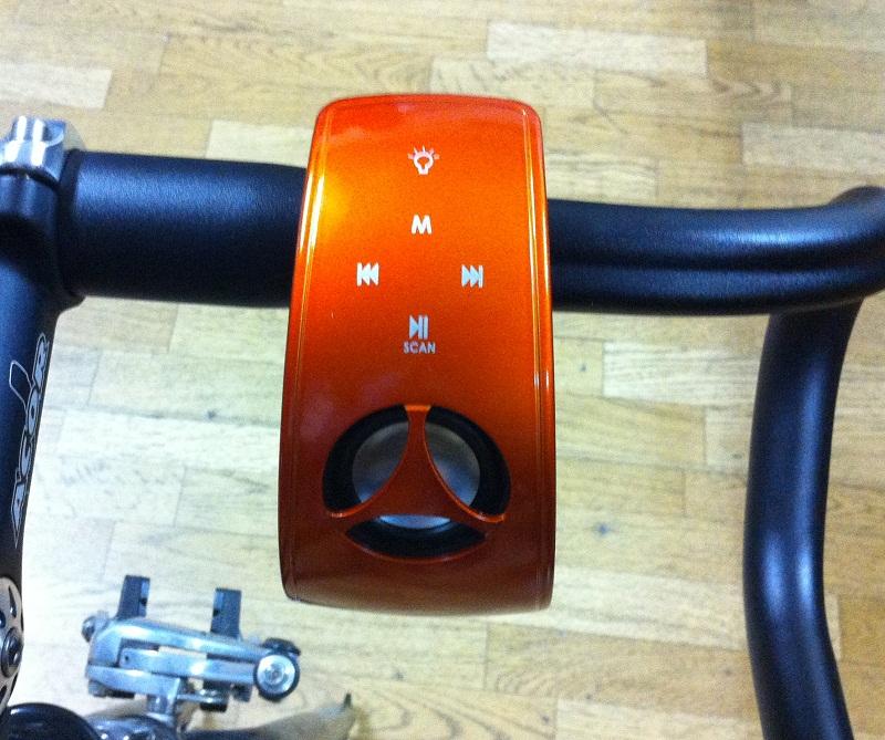 Xfire Qurio Bicycle Speaker MP3 LED Lamp Iphone FM 2W